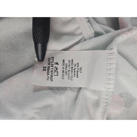 White Birch  Light Green Floral Bell Sleeve Peasant Top 3X Womens - Picture 5 of 6